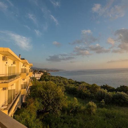 Hotel Panorama Каламата Экстерьер фото