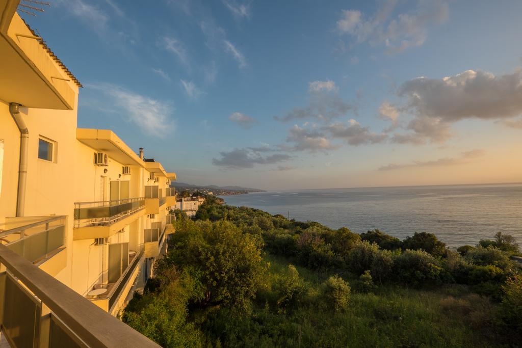 Hotel Panorama Каламата Экстерьер фото